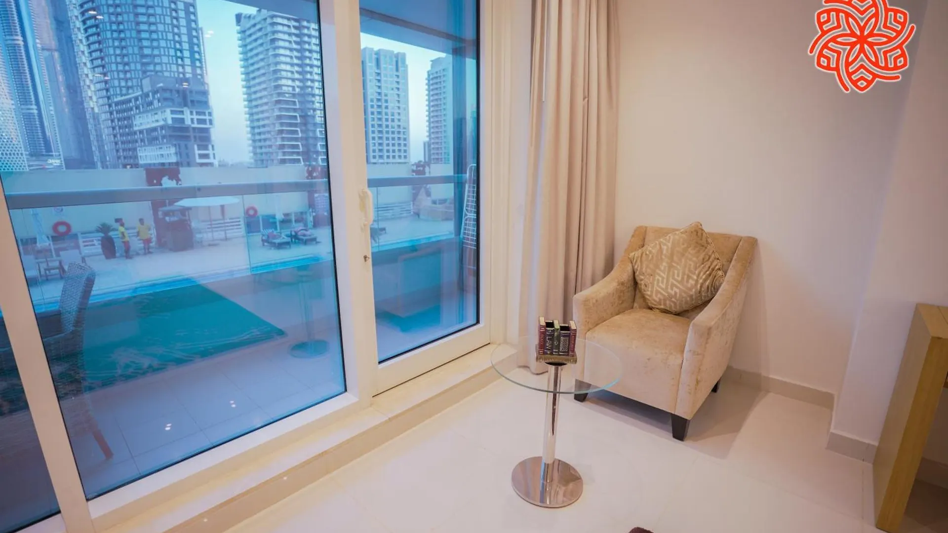 Alashrafia Saray- Classy 1Bdr Apartment In Canal Views Dubái