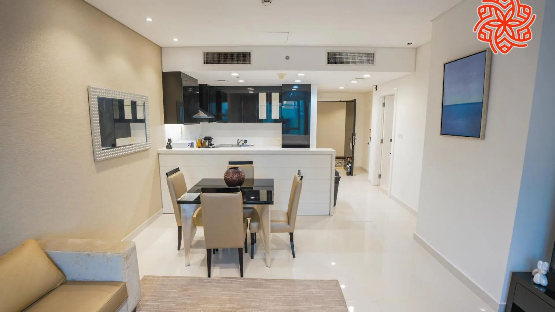 Alashrafia Saray- Classy 1Bdr Apartment In Canal Views Dubai