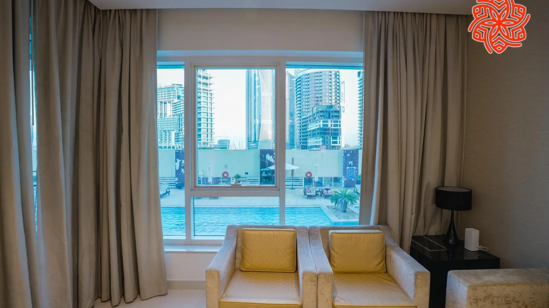 Alashrafia Saray- Classy 1Bdr Apartment In Canal Views Dubai