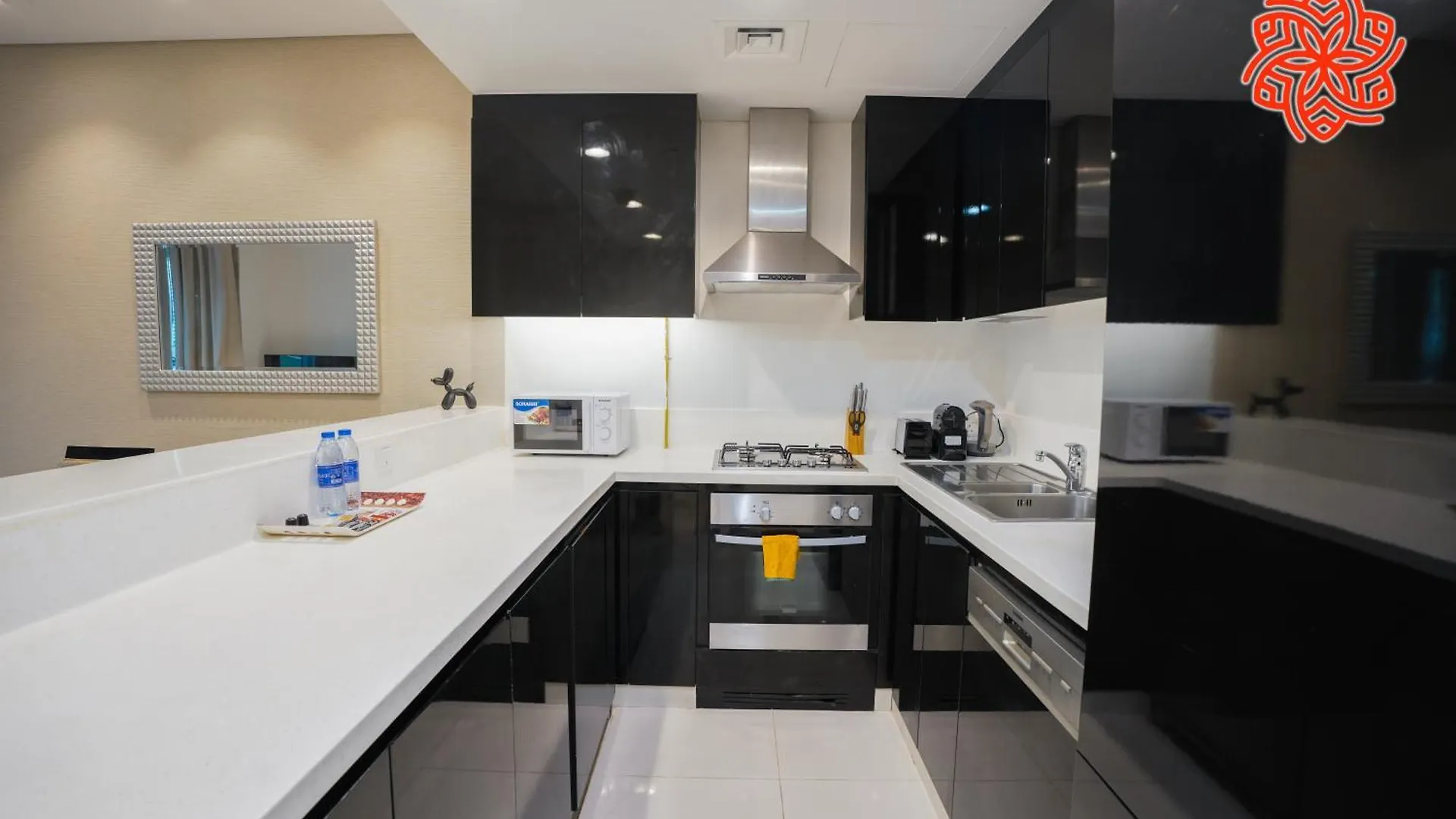 Alashrafia Saray- Classy 1Bdr Apartment In Canal Views Dubai