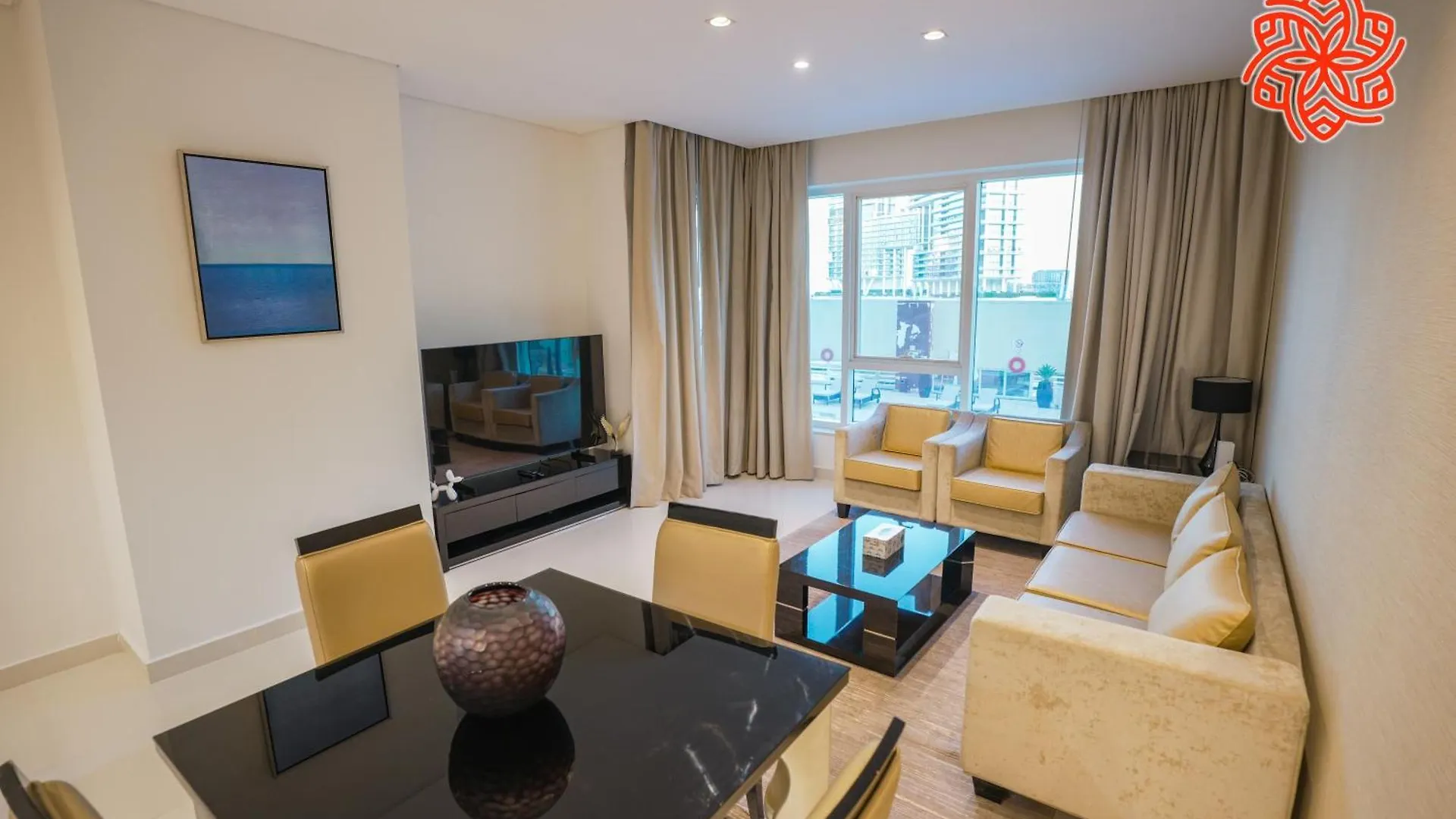 Alashrafia Saray- Classy 1Bdr Apartment In Canal Views Dubai
